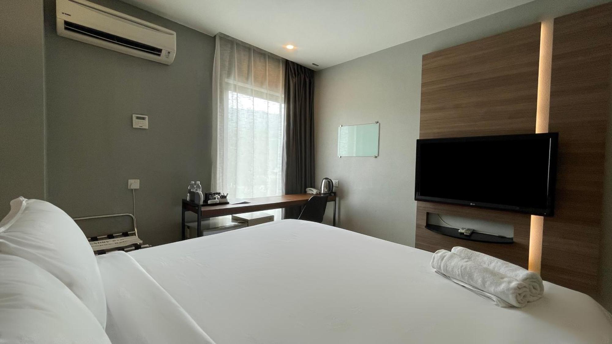 The Leverage Business Hotel - Раванг Экстерьер фото