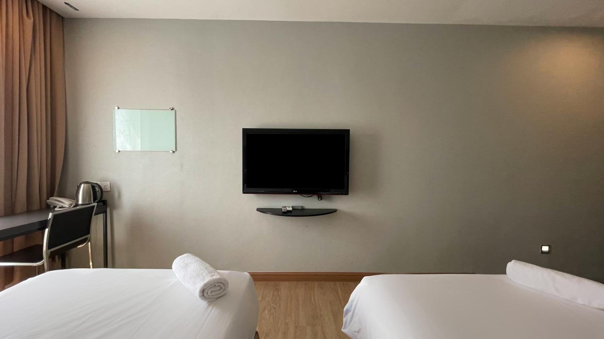 The Leverage Business Hotel - Раванг Экстерьер фото