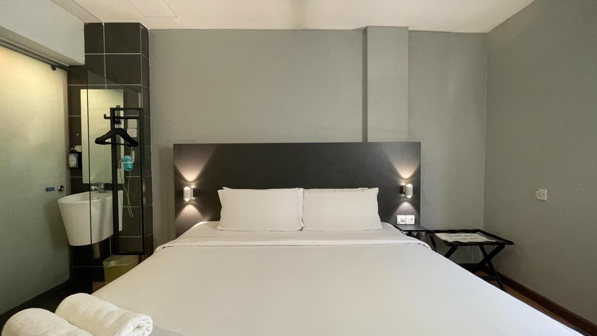 The Leverage Business Hotel - Раванг Экстерьер фото