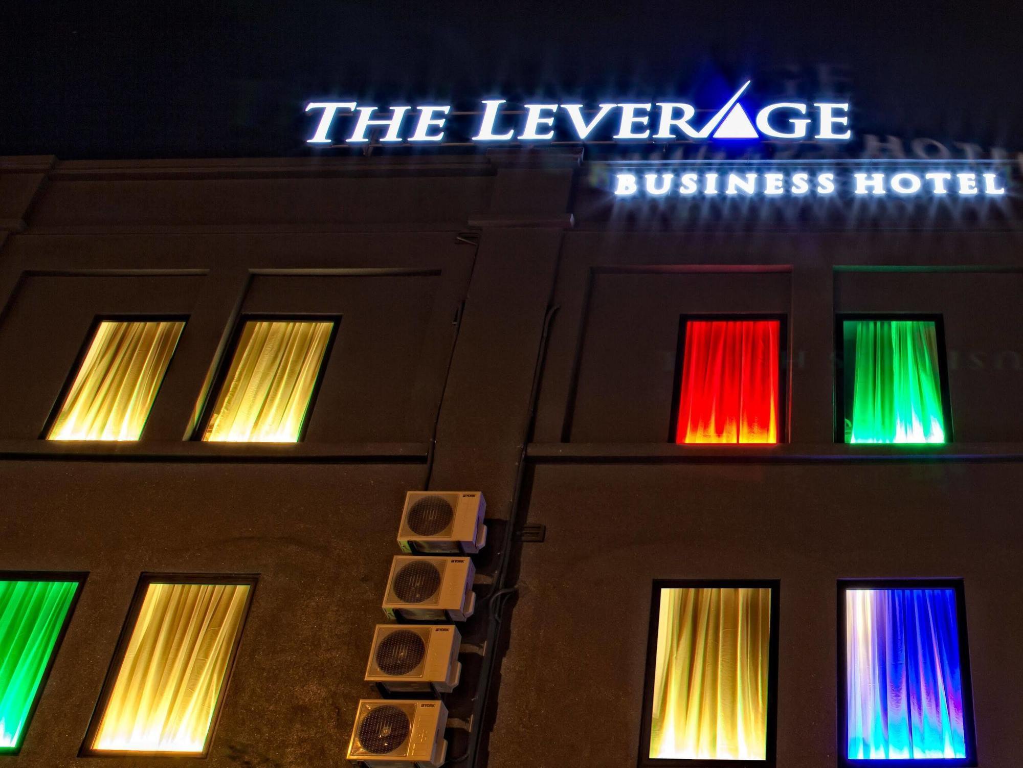 The Leverage Business Hotel - Раванг Экстерьер фото